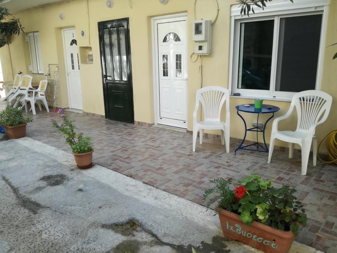 Icthyoessa Apartman Ágios Kírykos Kültér fotó